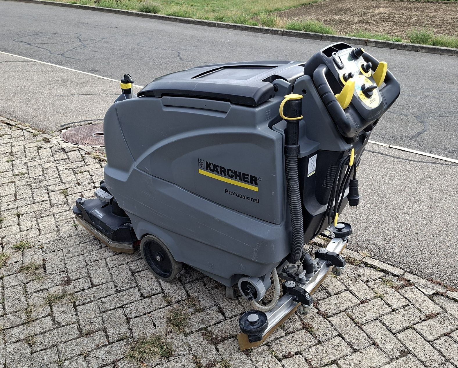 Kärcher Alle Maschinen: Kärcher B 80 Wp – Scheuersaugmaschine – Gebraucht aus Münchenbuchsee von Kirchen 1