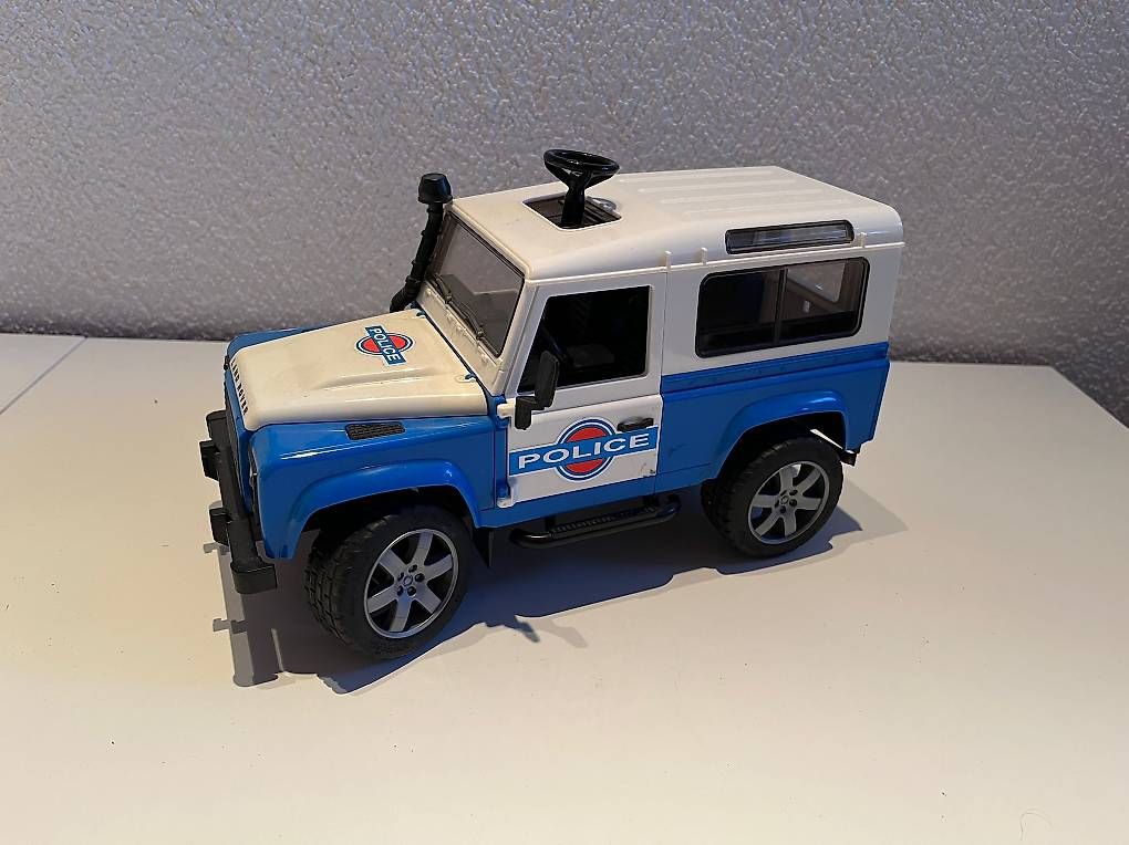 Giocattoli: 2 Bruder Jeep  – Usato da Gross venduto da Rocks1 1