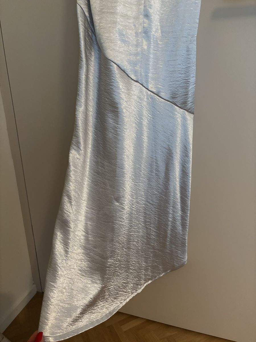 H&M Vestiti: Abendkleid Silber Seide Grösse 42 – Usato da Arbon venduto da Viktoriaa 1