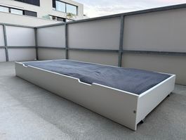 Kinderbett mit Rollen weiss 90x190cm