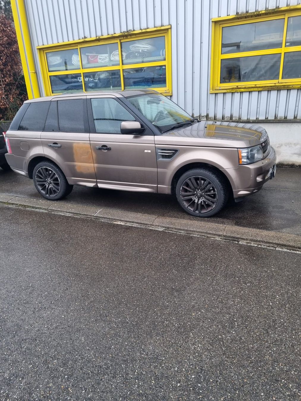 Land Rover Autos: A vendre pour export – D'occasion à Bernex par marlenestanning 4