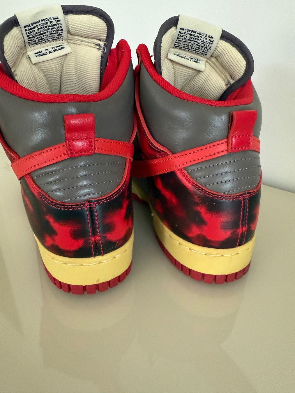 Nike Scarpe da donna: Nike Dunk High Sneaker Special Edition Grösse 41 Damen – Nuovo (secondo la descrizione) da Steg im Tösstal venduto da goldlionfree 3