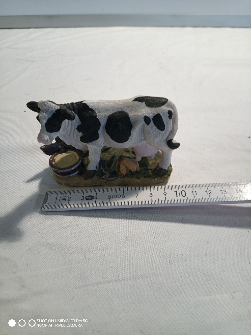Statuette: Deko Kuh mit Eimer und Glocke  Sammlerstück  – Nuovo e nell'imballaggio originale da Aarwangen venduto da to-hirschi 1