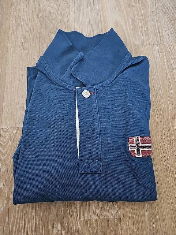 Napapijri Magliette Polo: Langarm Polo Napapirji L – Usato da Altendorf venduto da nab_mxj7