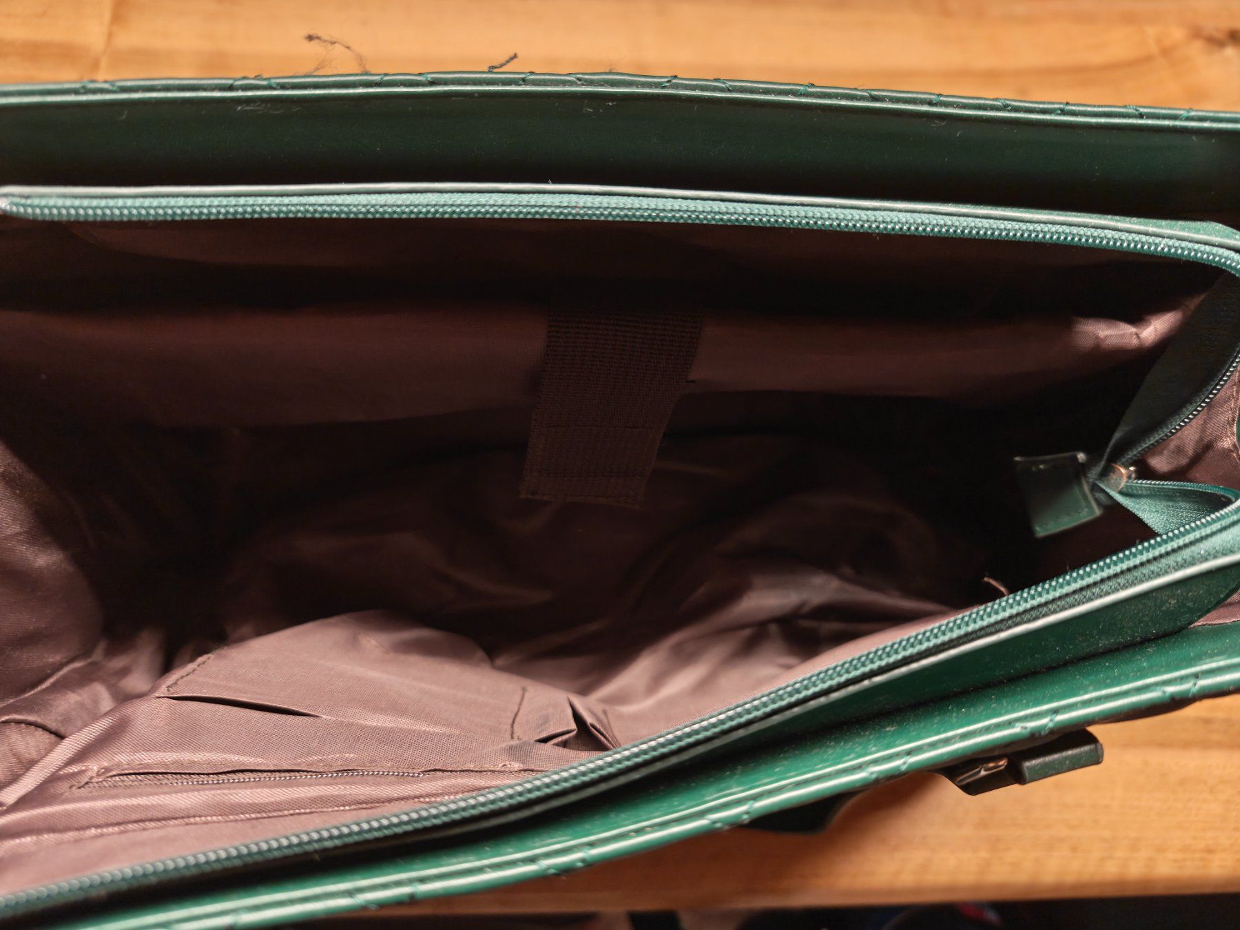 Taschen für Damen: Laptoptasche mit Kühlfach – Gebraucht aus Grub AR von Herthaner23 1