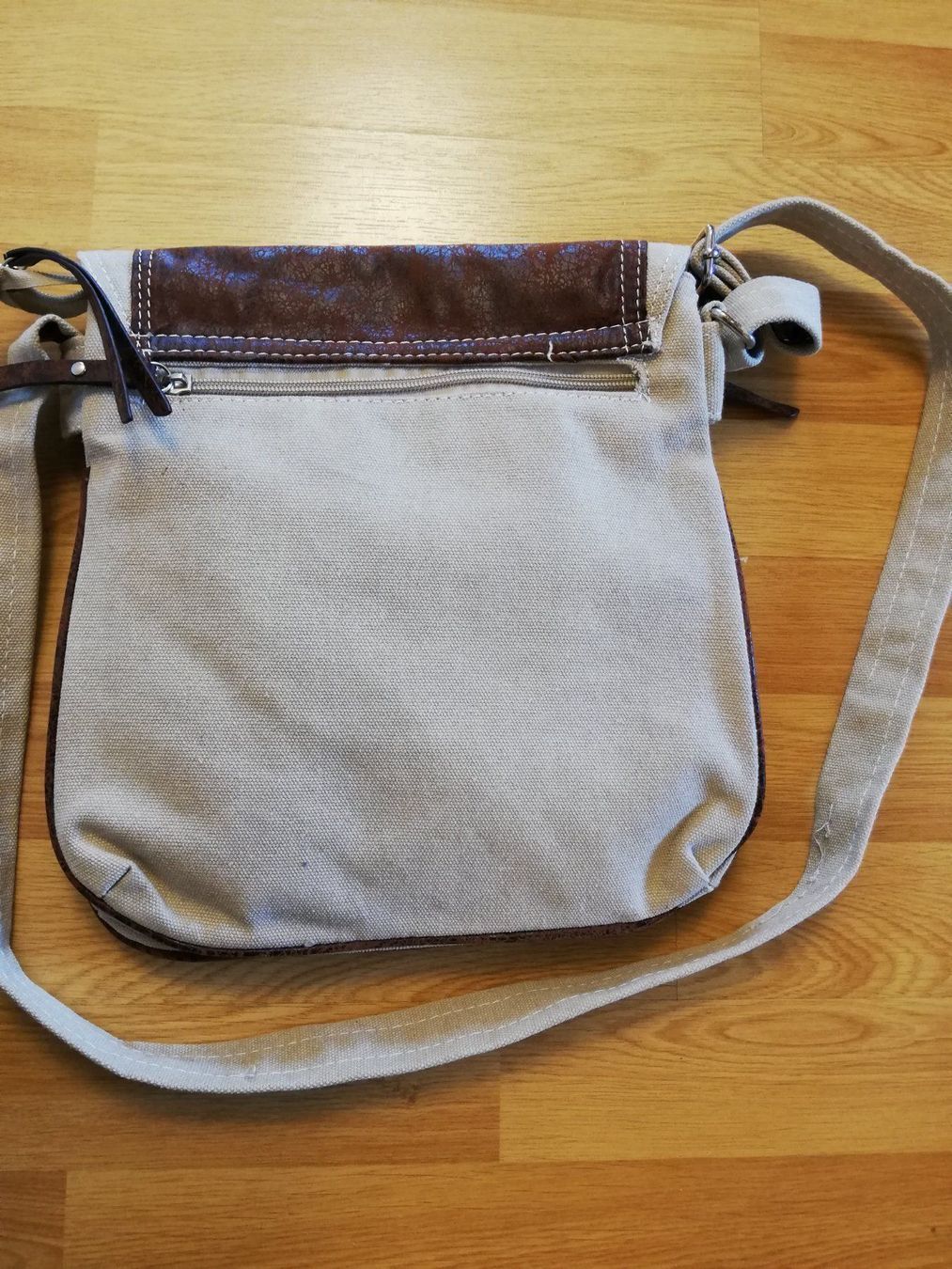 Borse: Tasche, Umhängetasche, cooles Design – Nuovo (secondo la descrizione) da Davos Platz venduto da wauwauin 4