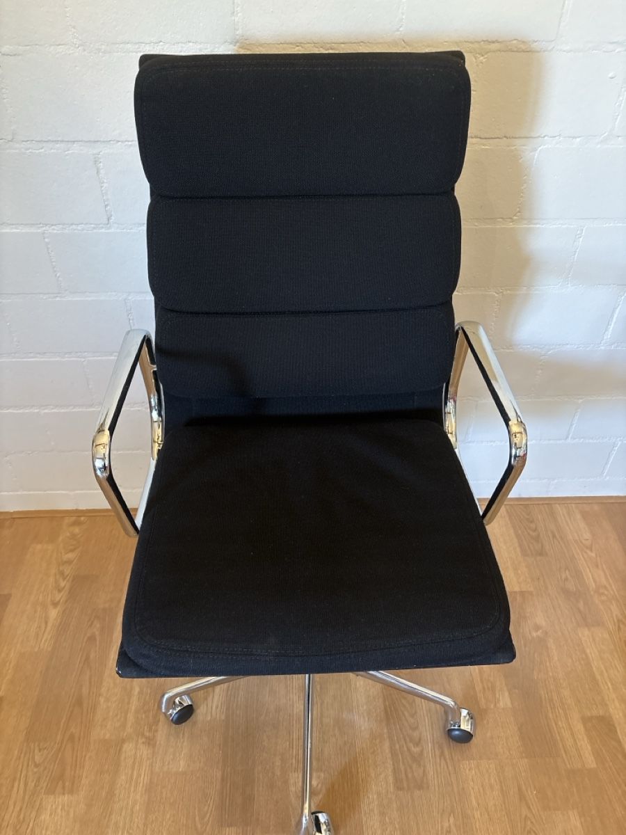 Vitra Stühle: Vitra Eames Alu Chair Bürostuhl – Gebraucht aus Basel von magnummarine 1