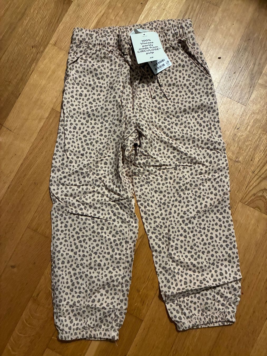 Pantaloni: Tolle Sommerhose Gr. 122, Neu – Nuovo (secondo la descrizione) da richterswil venduto da lunamarie001
