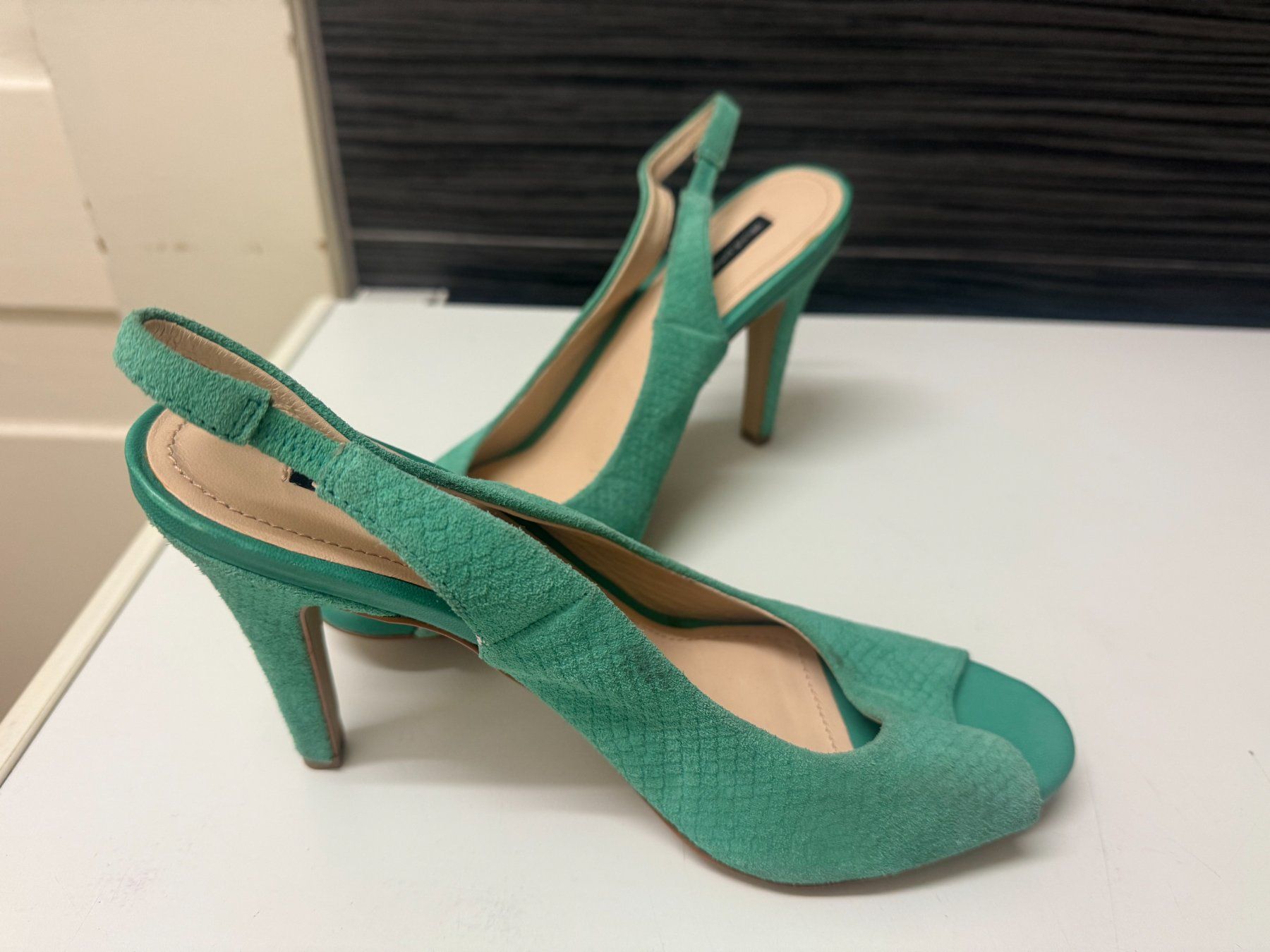 H&M Scarpe da donna: 24. Escarpins vert d’eau à vendre – Nuovo (secondo la descrizione) da Le Locle venduto da tchanatakoua