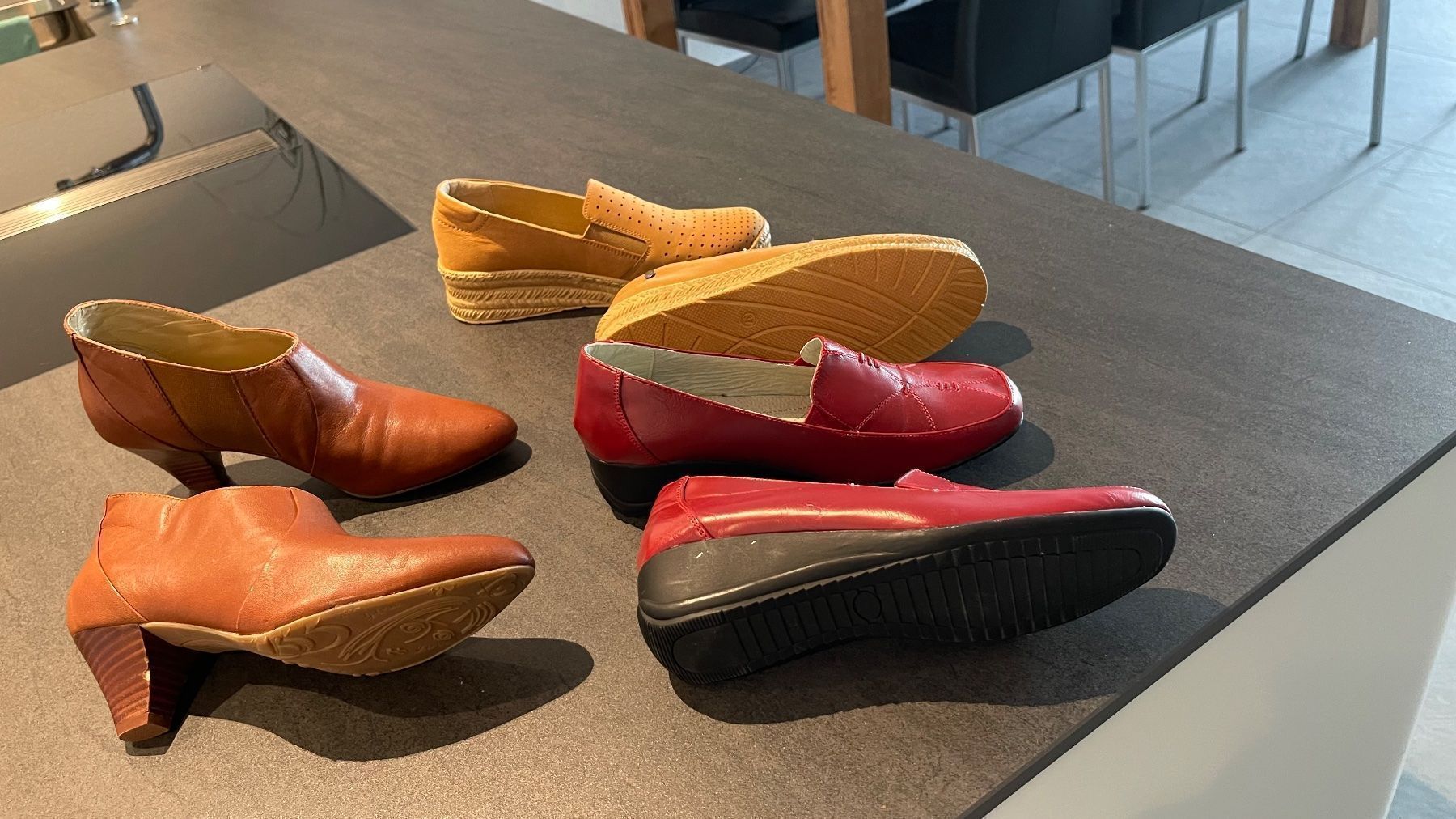 Chaussures femmes: 5-teiliges Damenschuhepaket – Neuf (Voir description) à Zufikon par lea050