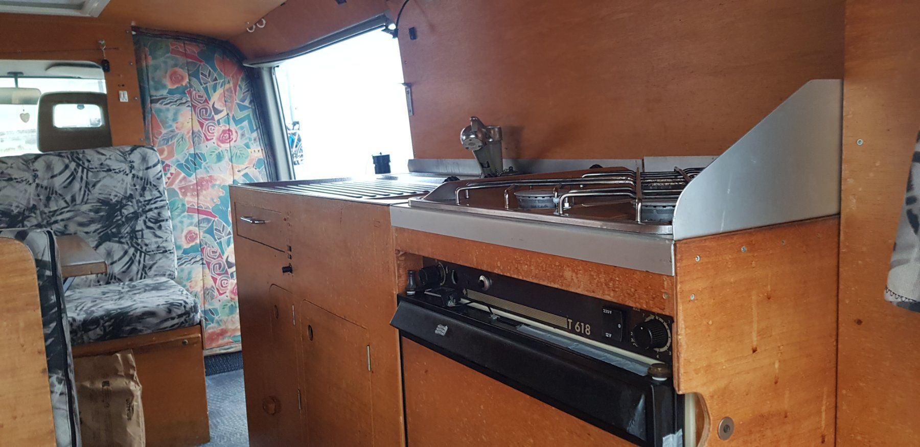 VW Veicoli da campeggio: Nostalgie mit Oldtimer-Camper-Bus, ab MFK Sept.26 – Usato da Unterstammheim venduto da jayceedee 5