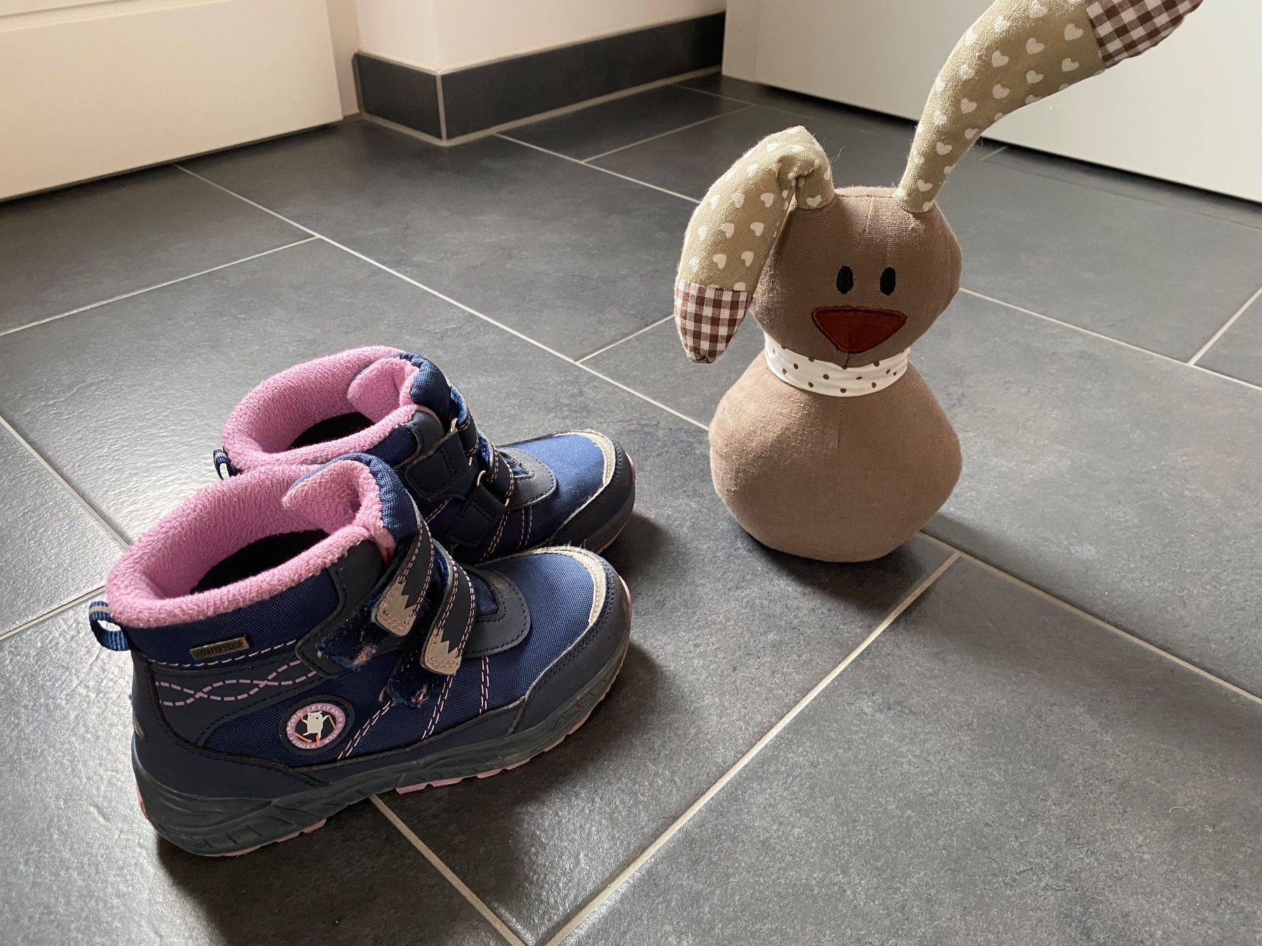 Scarpe per ragazze: warme Winterschuhe Gr. 29 – Usato da Summaprada venduto da hirschuh506 1