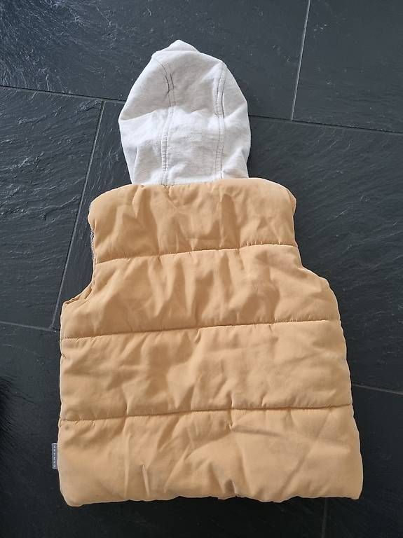 Altro abbigliamento: Weste Gr 9-12 Monate – Usato da Wängi venduto da ann_qj8y 1