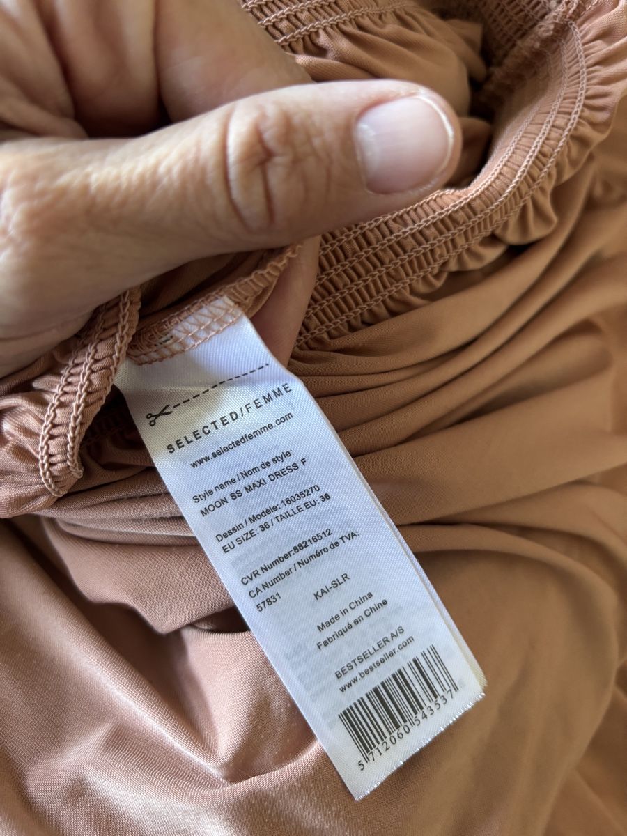 Selected Vestiti: Kleid von selected femme – Usato da Malans GR venduto da Bundisa 2