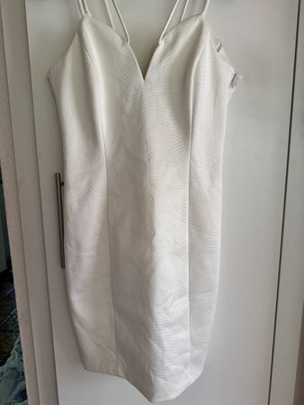 Elegantes weisses Sommerkleid von Guess Gr.38 - Perfekt für 