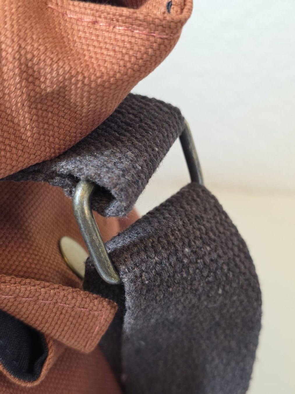 Sacs: Dark Cotton Messenger Bag, EUC, Stylish and Durable! – Neuf avec emballage d'origine à Basel par ahm_99cw 3