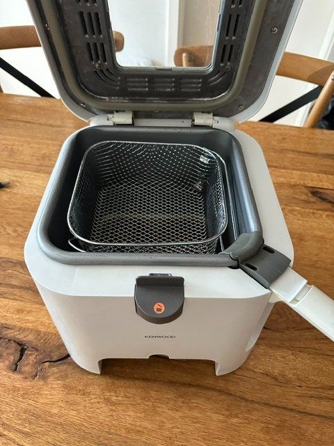 Kenwood Elettrodomestici da cucina: Fritteuse von Kenwood – Usato da Buchs ZH venduto da Joshi61 2