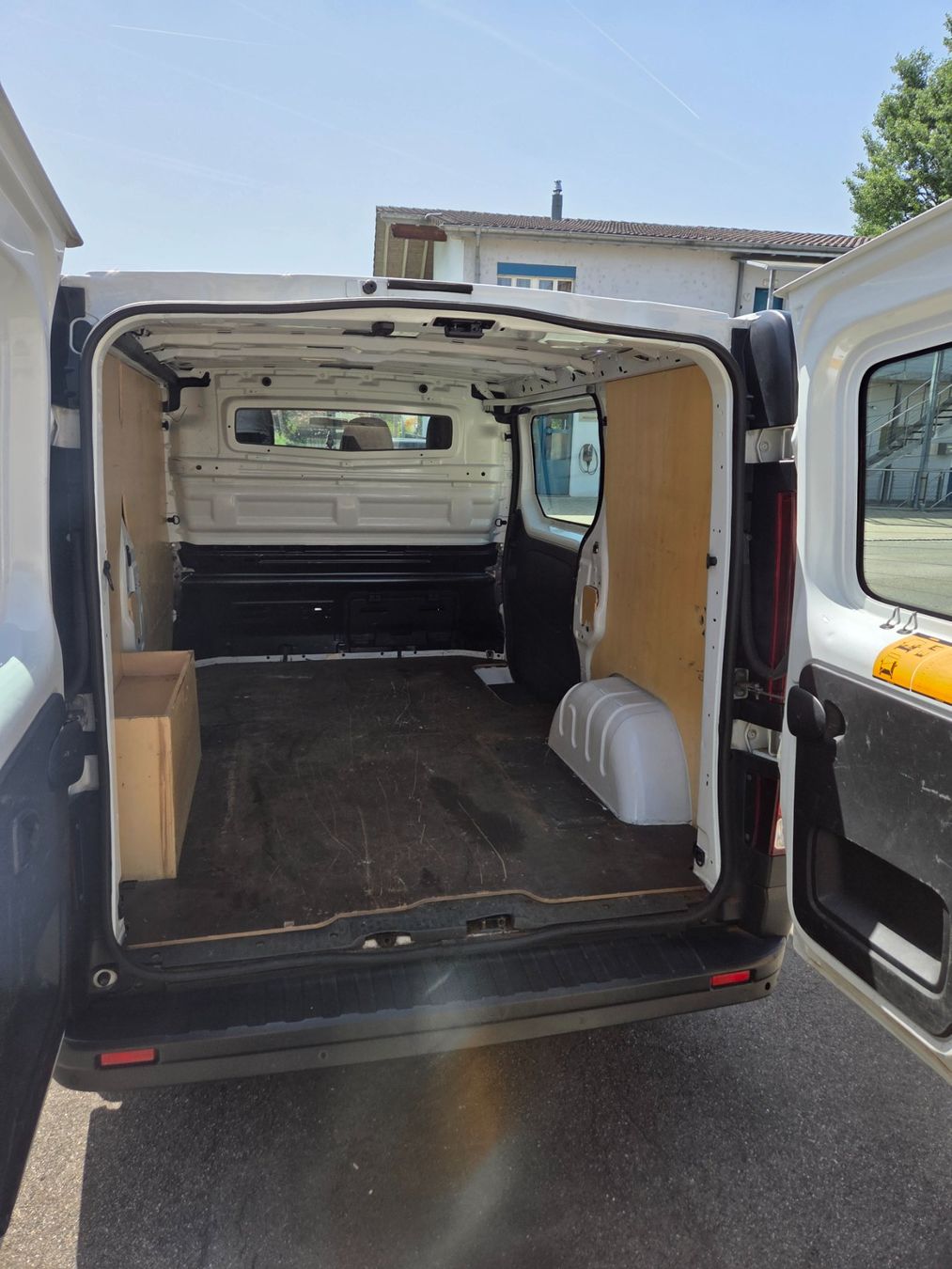 Renault Veicoli commerciali: Renault Trafic 2.0 dCi 120 – Usato da Fischbach-Göslikon venduto da Emanuel.Bardhi 7
