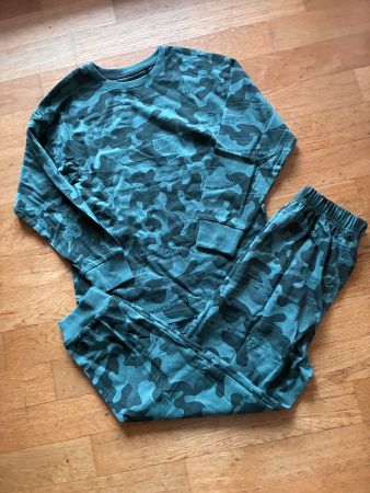 Schönes Pyjama Gr. 122, Next, Neu