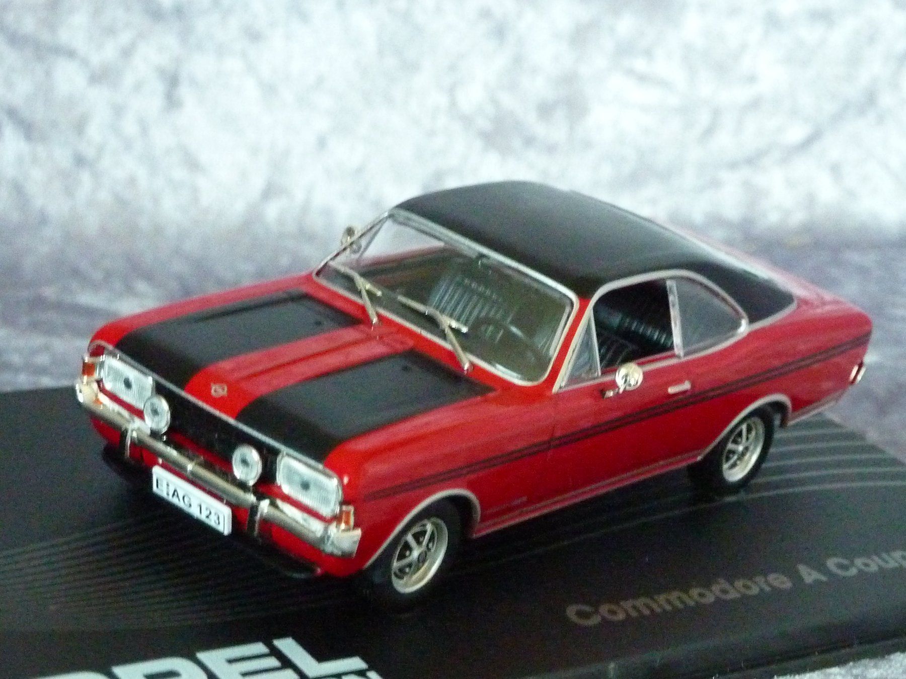 Opel Modellini d'auto: Opel Commodore ACoupe GS/E  1:43 – Nuovo (secondo la descrizione) da Dürrenäsch venduto da modellautos4you