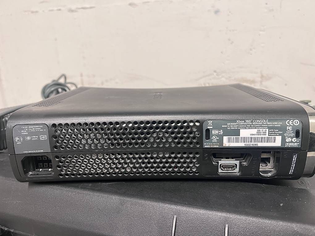 Consoles: Xbox 360 Console – D'occasion à Spreitenbach par env_tk78 3