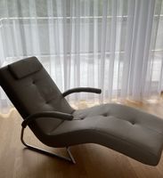 Liegestuhl in modernem Design