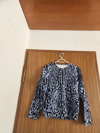 Sweat Maje imprimé animal bleu et noir taille 1