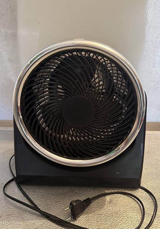 Ventilatori: Ventilateur électrique  – Usato da Prilly venduto da QNN69 1