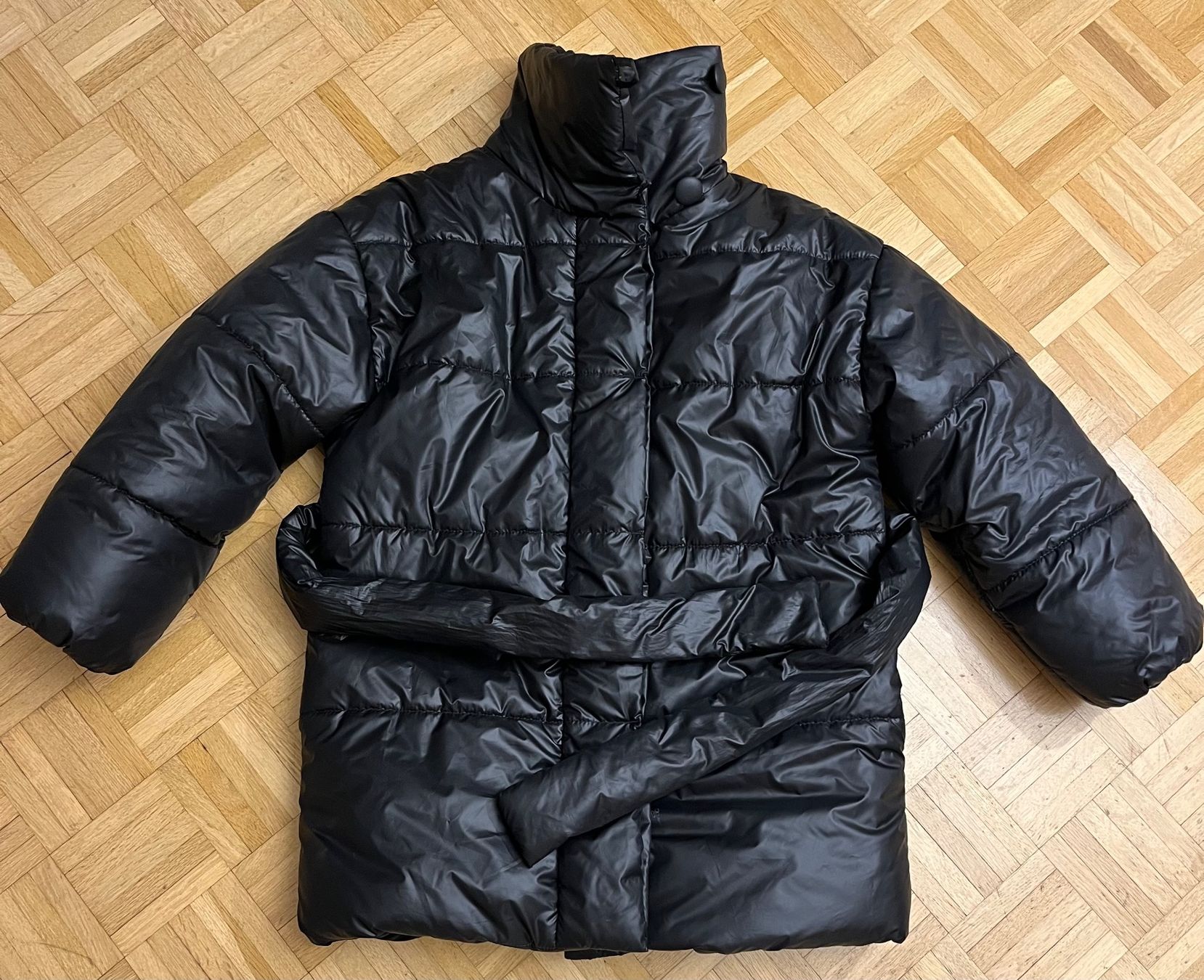Giacche: Black new warm jacket size S/M – Nuovo (secondo la descrizione) da Chêne-Bougeries venduto da Seetooyoo 1