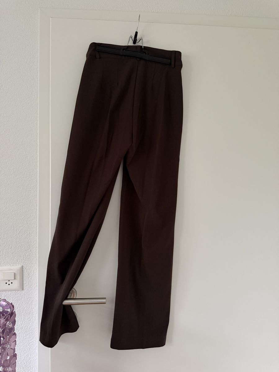 Hosen: Braune Stoffhose – Gebraucht aus Villigen von Liviaange 1