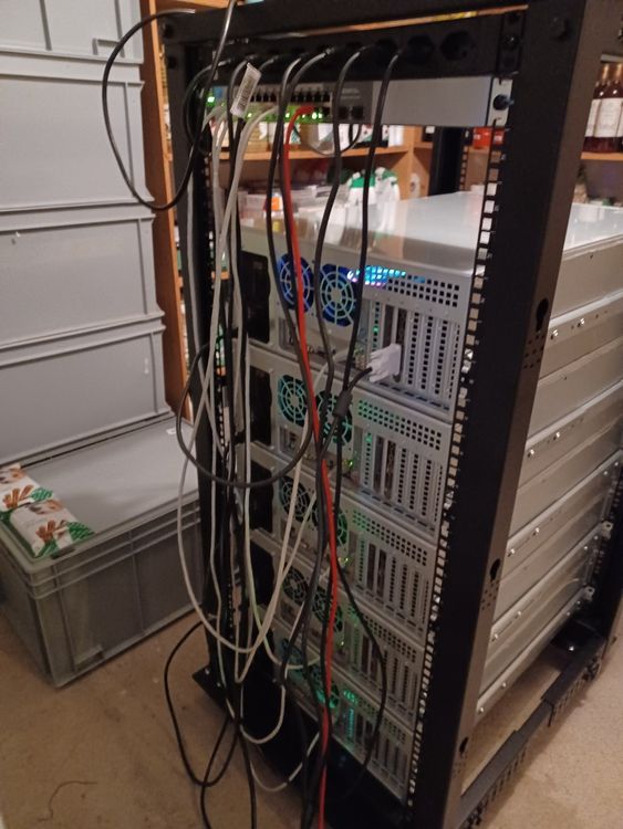 10 x Server R9 Crypto Miner | Kaufen auf Ricardo