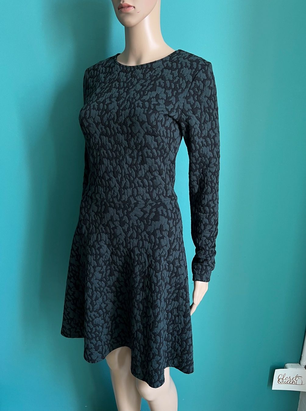H&M Kleider: Kleid mit Leomuster 🖤 – Gebraucht aus Zürich von ClosetQueen 1