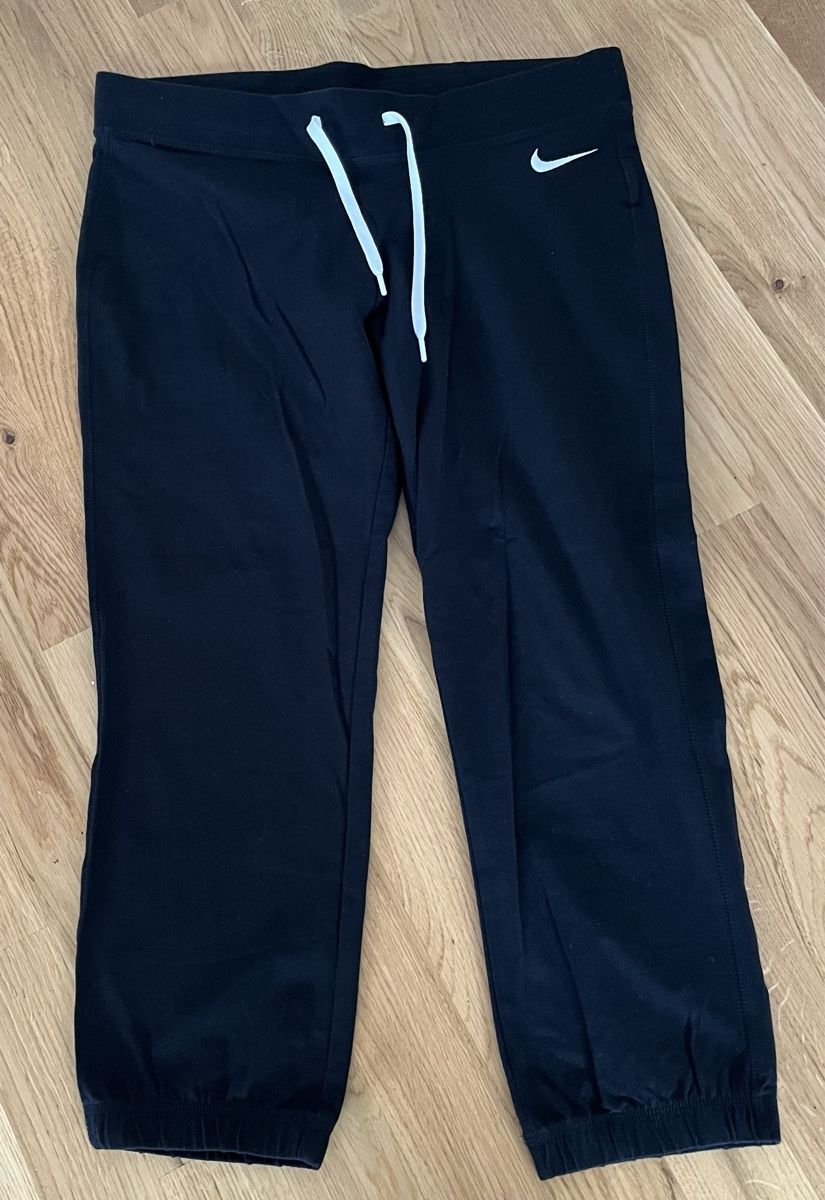 Nike Leggings: NIKE Sporttight 7/8 Länge M – Nuovo (secondo la descrizione) da Wittenbach venduto da sambuk 1