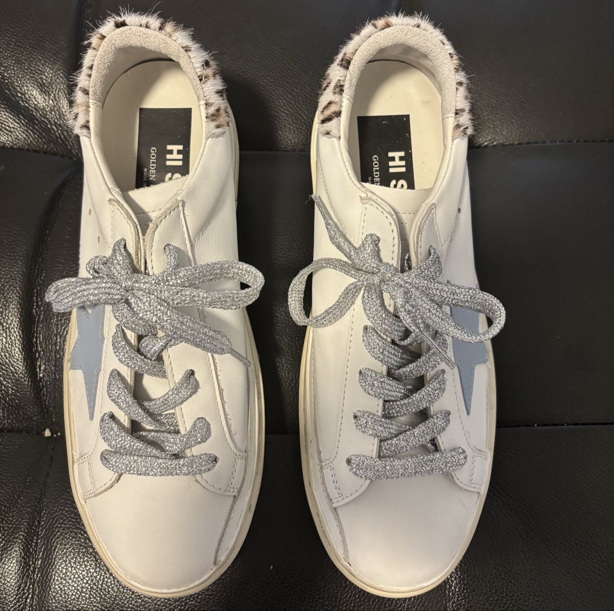 Golden Goose Scarpe da donna: Golden Goose White & Grey Pattern Sneakers – Usato da Chur venduto da Cuteclothes7k 1