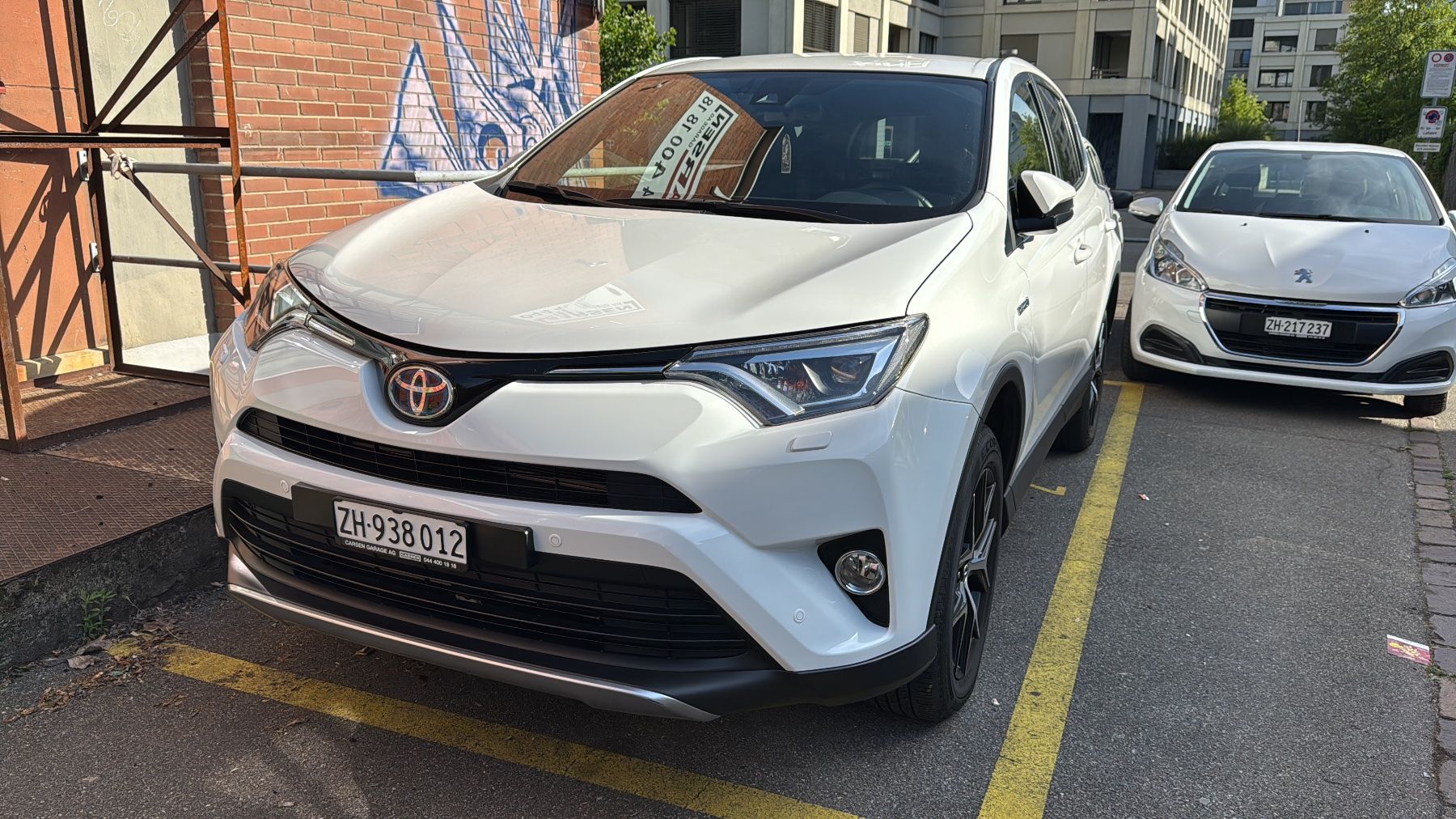 Toyota Autos: Toyota RAV-4 2.5 HSD Style e-CVT – D'occasion à Zürich par efr_k8y9