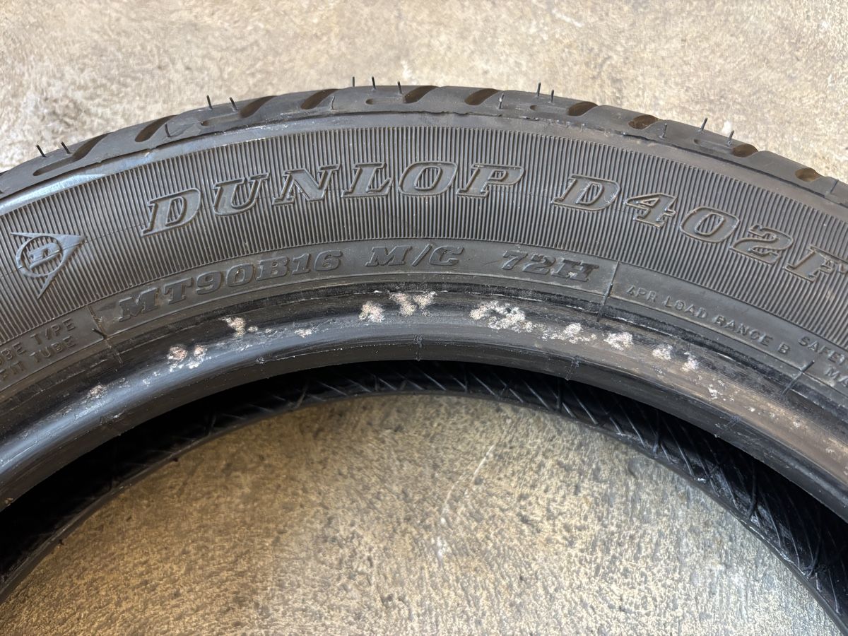 Pneus & Kompletträder: Dunlop D402F MT90B16 Harley-Davidson – Gebraucht aus Unterägeri von WSpower