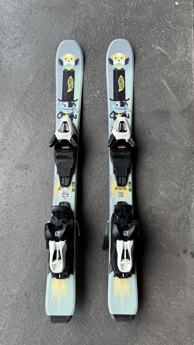 Salomon Skis: Kinderski Salomon 80 cm mit Bindung – Gebraucht aus Wettingen von rom_5f7w
