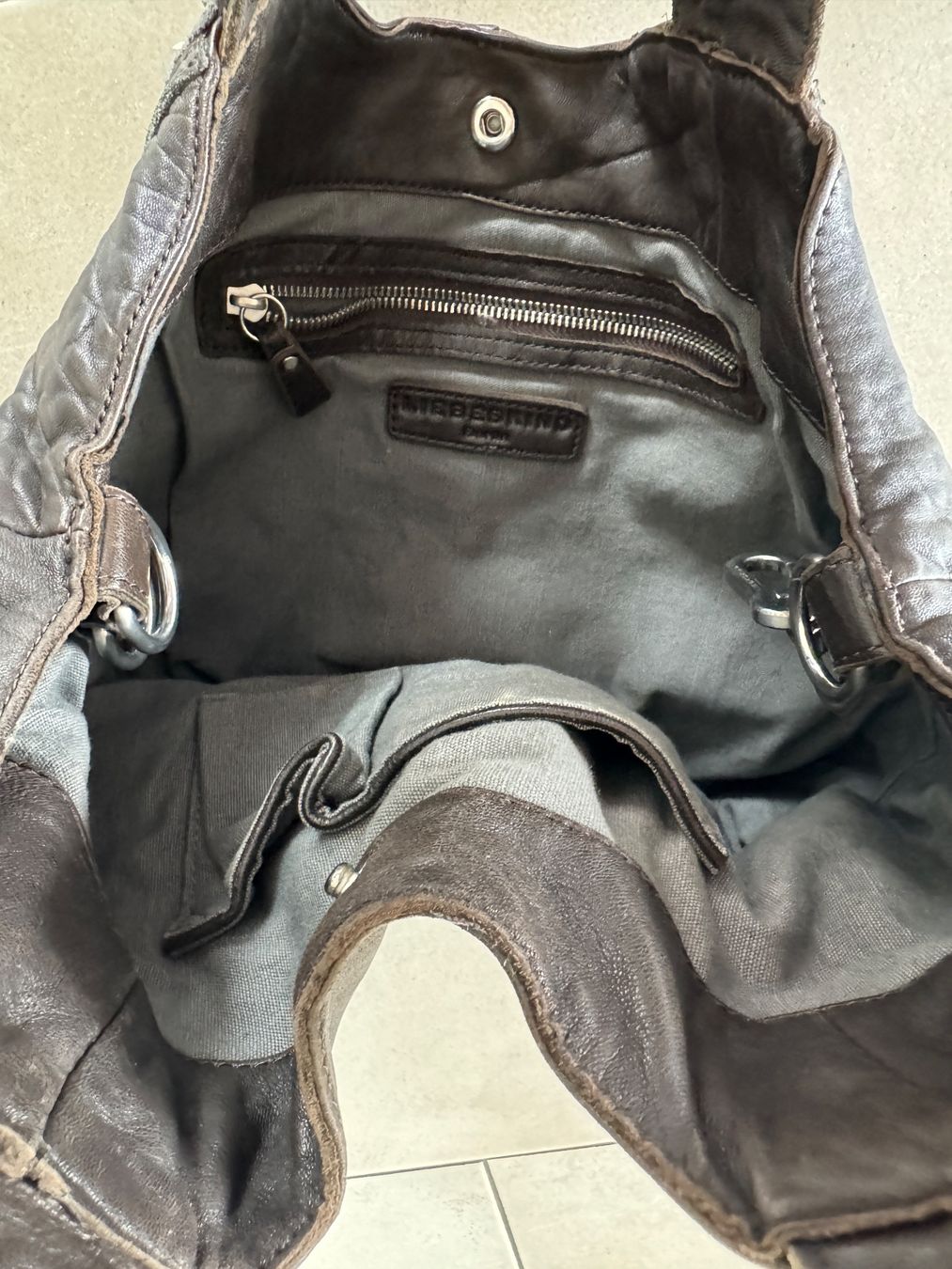 Liebeskind Taschen für Damen: Liebeskind Berlin Handtasche Leder – Gebraucht aus Teufen AR von chi_h55m 5