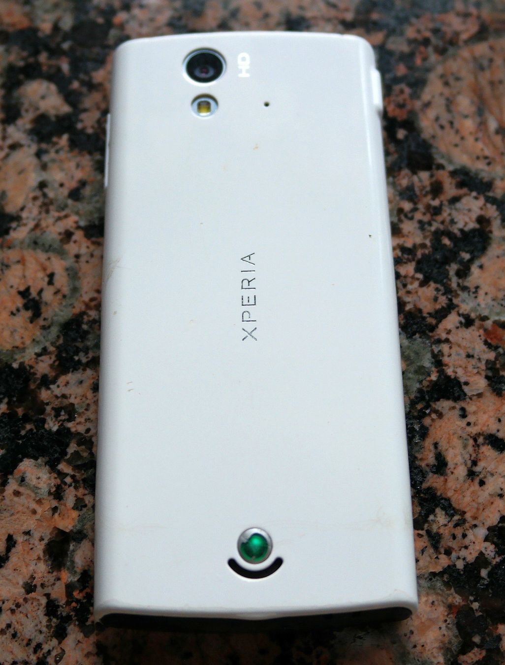 Sony Telefoni cellulari / Smartphones: Sony Ericsson Xperia ST 18i – Usato da Aeugst am Albis venduto da Ldavinci 6