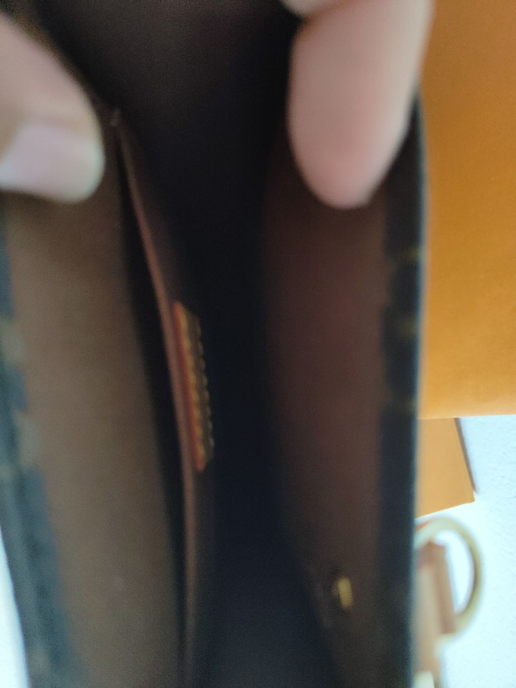 Louis Vuitton Taschen für Damen: Louis vuitton Petit Sac Plat – Neu und originalverpackt aus Hausen AG von dar_gt8p 3