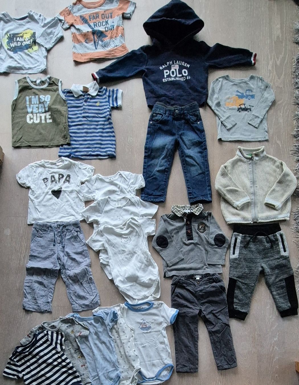 Lotti & Set di vestiti: Babykleider Set Grösse 86 & 86/92 – Usato da Zürich venduto da Greenthesheep