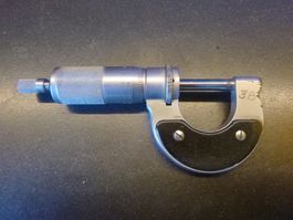 Mikrometer "Präzision Falke" Suisse 0-25 mm