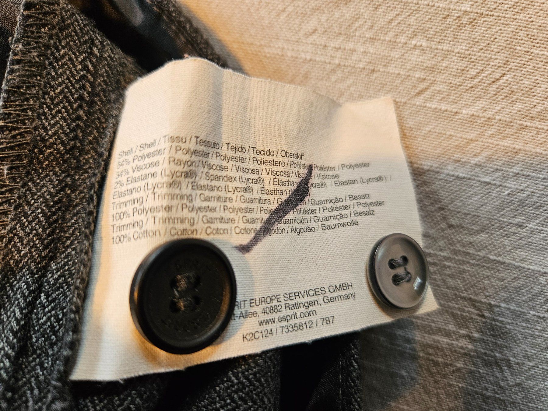 Esprit Pantaloni: Esprit Stoffhose, Grau-Schwarz, Gr. 40 – Usato da Wettingen venduto da Sk8ertomda 9