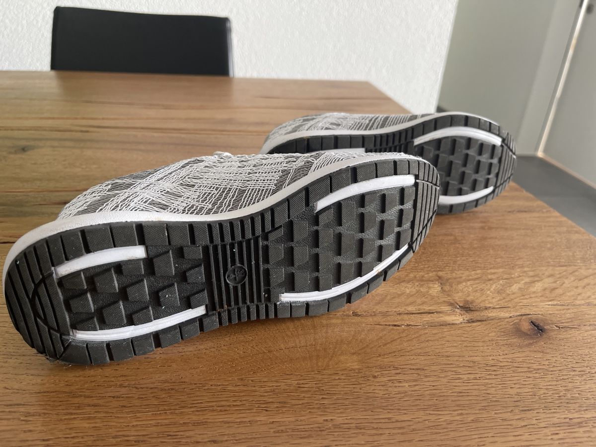 Scarpe da donna: Neue Turn- Laufschuhe – Nuovo (secondo la descrizione) da Zufikon venduto da lea050 2