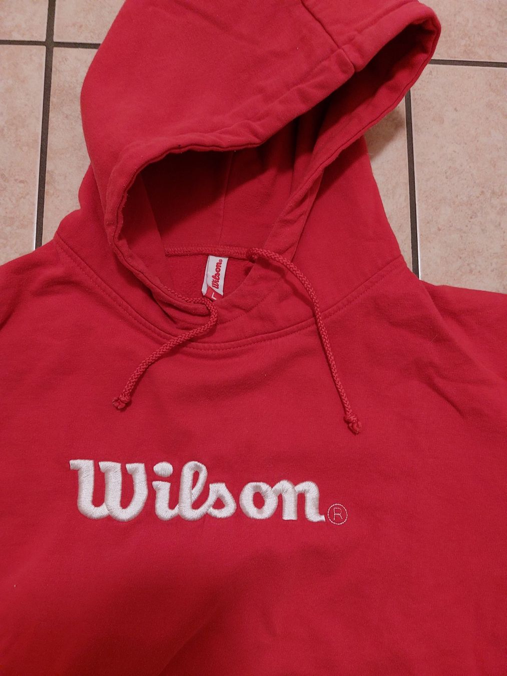 Maglioni & Felpe: 3 Pull rouge Wilson,  pull gris Champion et  blanc L unisexe – Nuovo (secondo la descrizione) da Lausanne venduto da Thy19 1