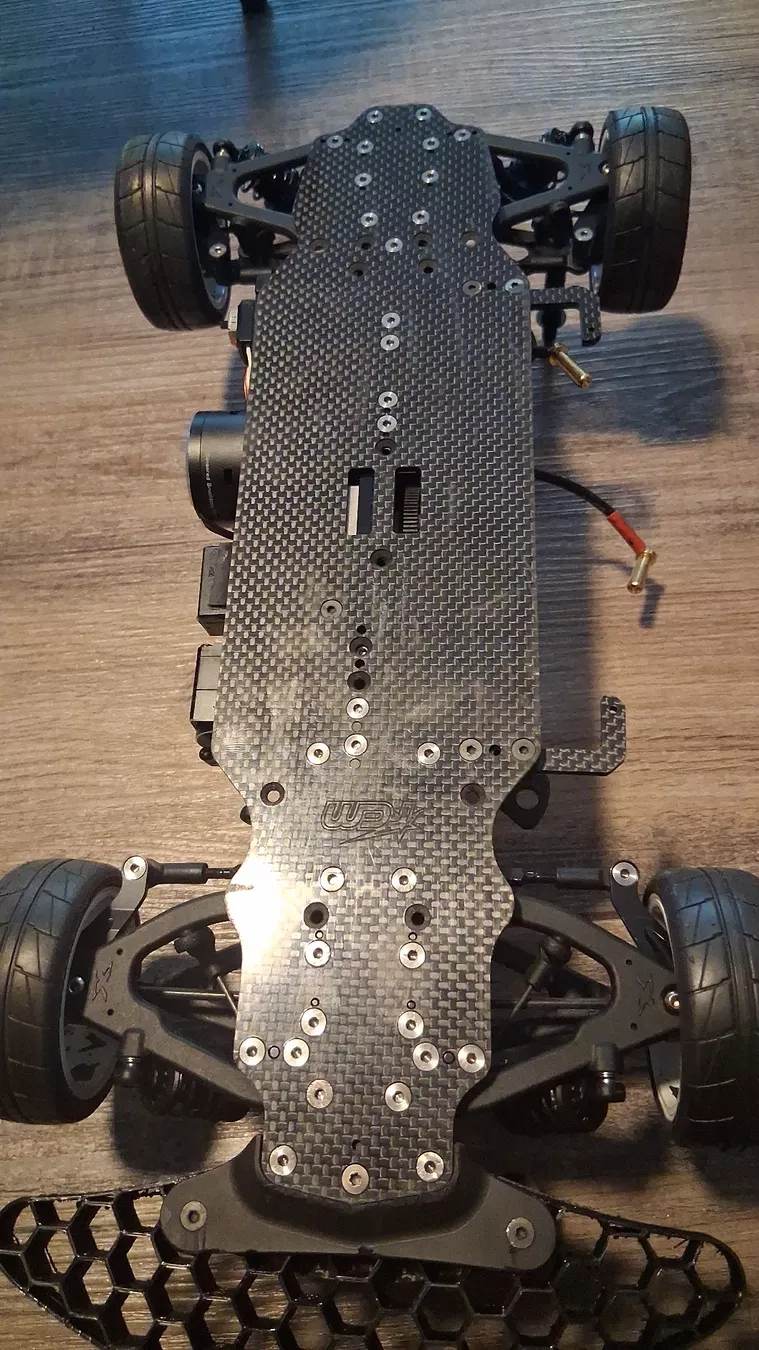 XRay Modellismo RC: xray x4 – Usato da Ursenbach venduto da mae_y2pn 1