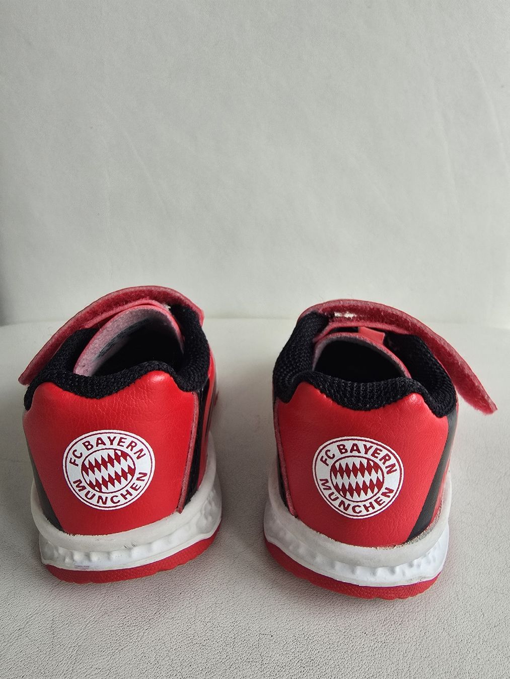 Adidas Scarpe per ragazzi: Adidas Kinder Schuhe,  Gr..20 – Usato da Rorschacherberg venduto da Olgamedved 1