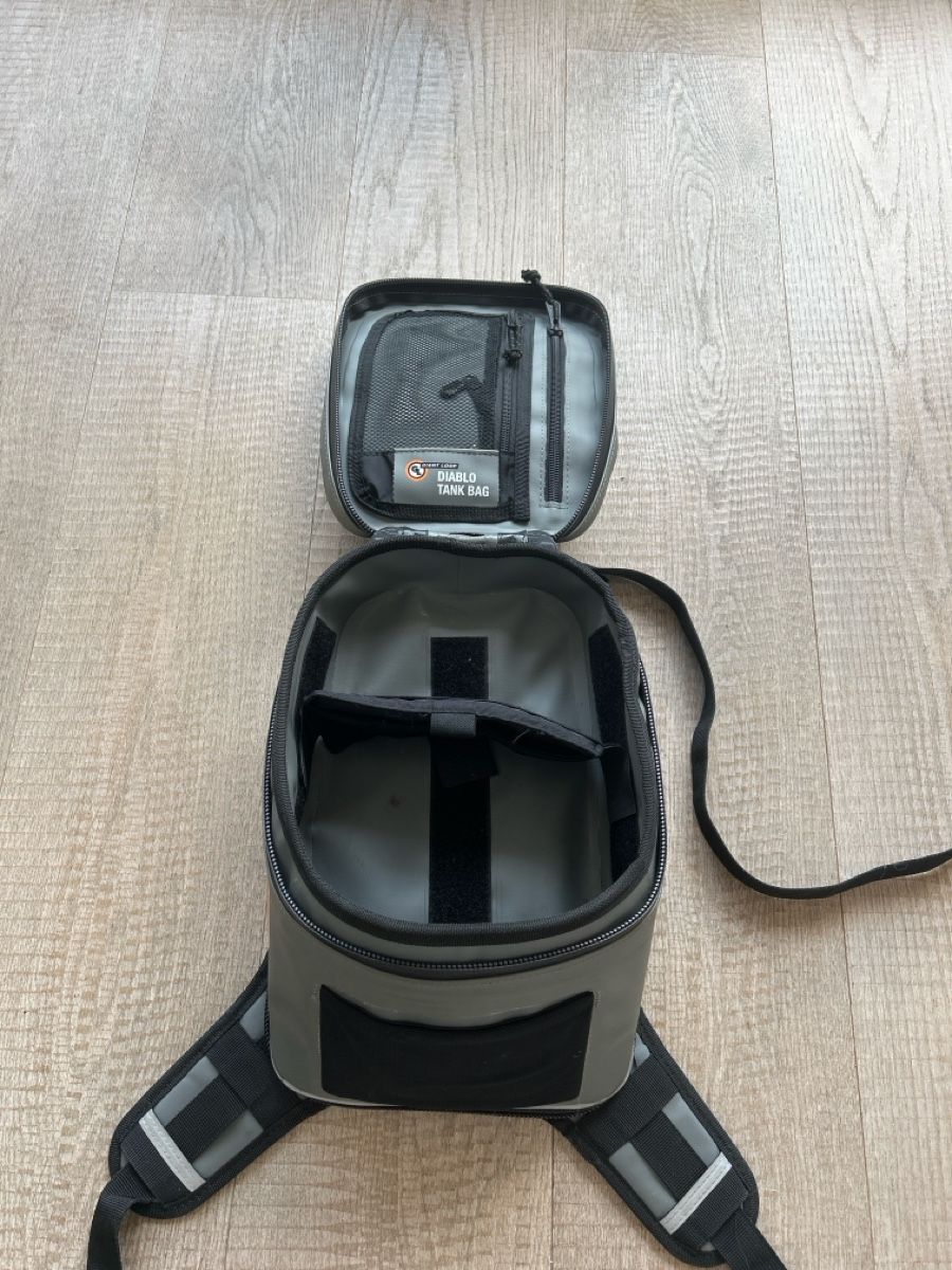 Borse: Giant Loop Tankrucksack. Passend zu Yamaha T7 oder Aprillia – Usato da Unterseen venduto da janwa 2