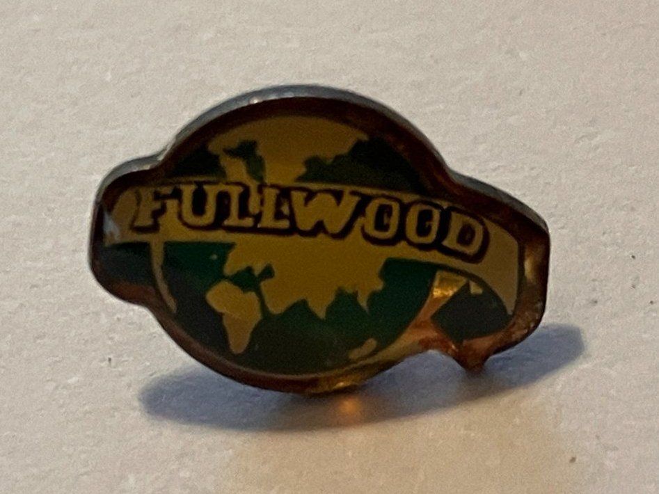 Placchette & Badge: 1 Pin Fullwood – Usato da Basel venduto da djwwpp