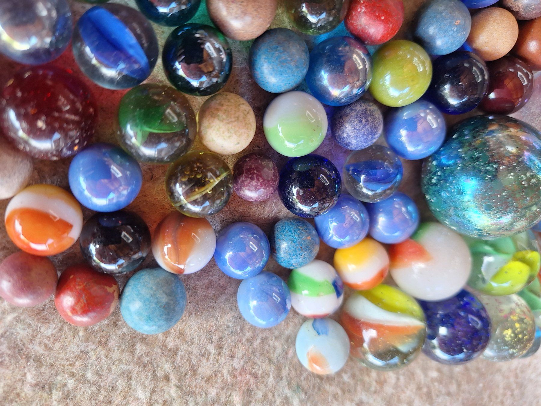 Biglie: 1 KG BUNTE GLASMARMELI GLASKUGELN – Usato da Huttwil venduto da Kunterbuntli 5